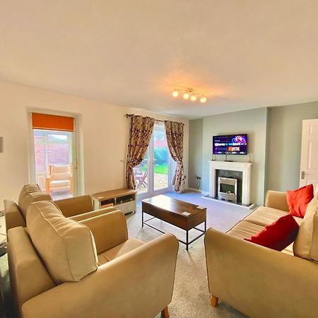 Spacious 3 Bed House, Sleeps 6, Free Parking - 14 Millers Close Leominster Εξωτερικό φωτογραφία