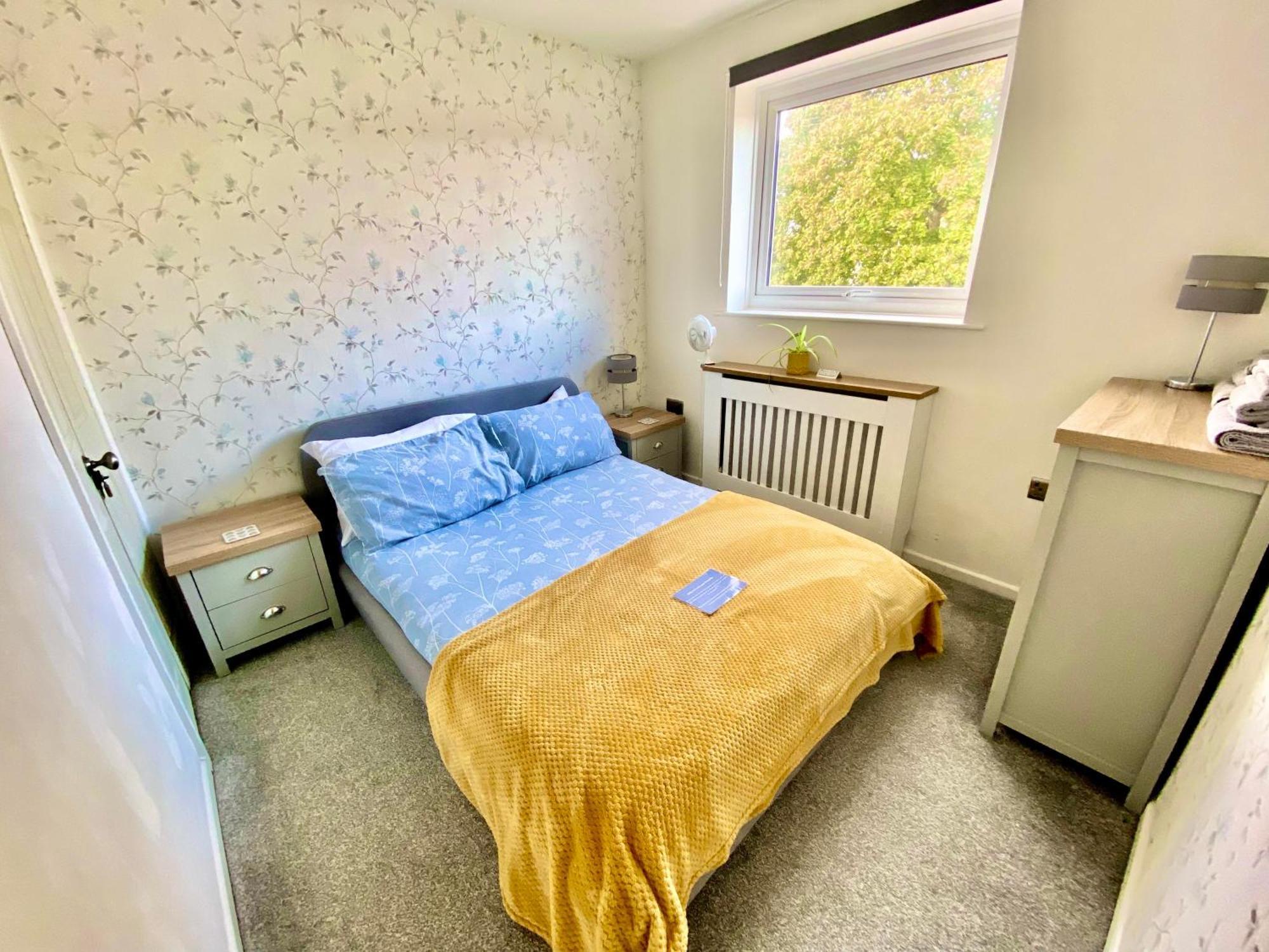 Spacious 3 Bed House, Sleeps 6, Free Parking - 14 Millers Close Leominster Εξωτερικό φωτογραφία
