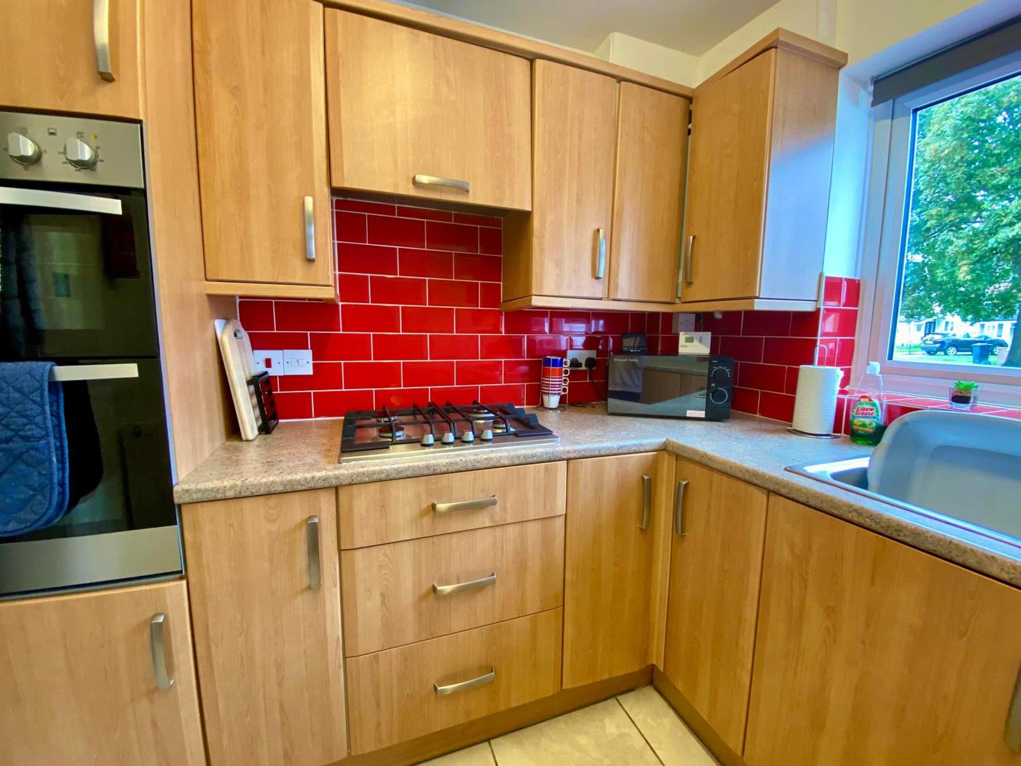 Spacious 3 Bed House, Sleeps 6, Free Parking - 14 Millers Close Leominster Εξωτερικό φωτογραφία